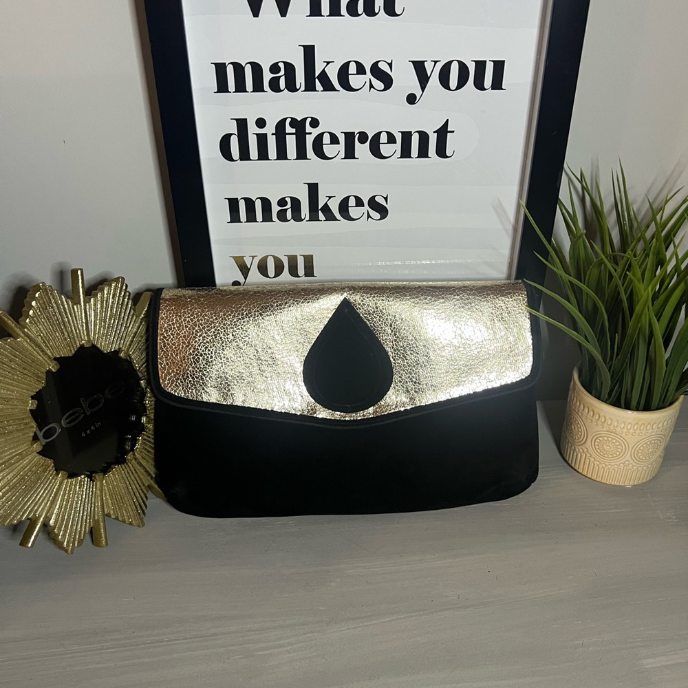 Black & Gold Clutch with Tear Drop Design